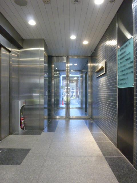 亀戸東口駅前ビルホール①