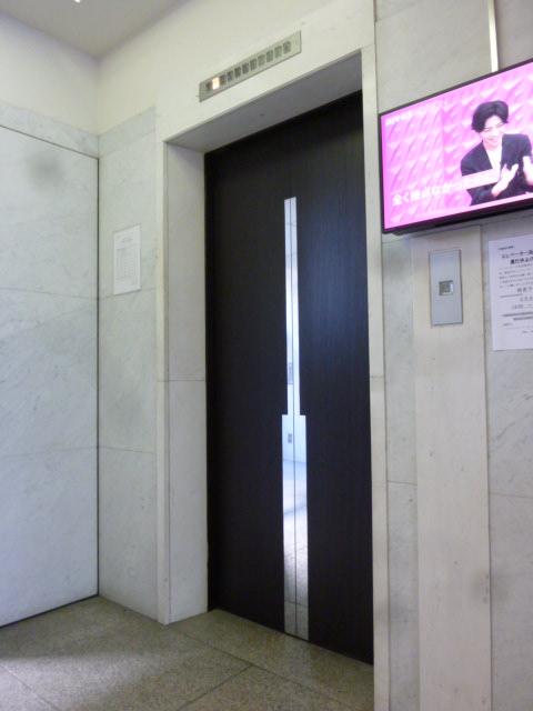 ホール②