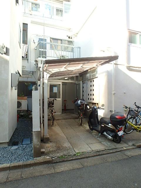 エントランス①