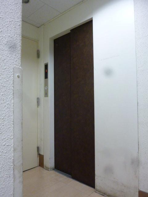 ホール②