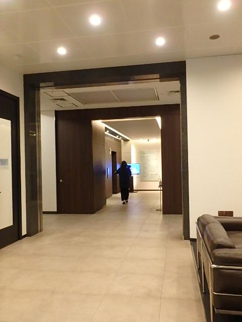 ホール②