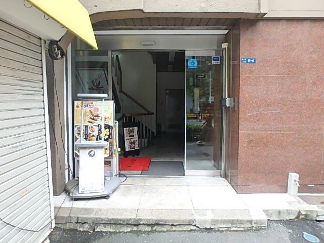 末広ビルエントランス②