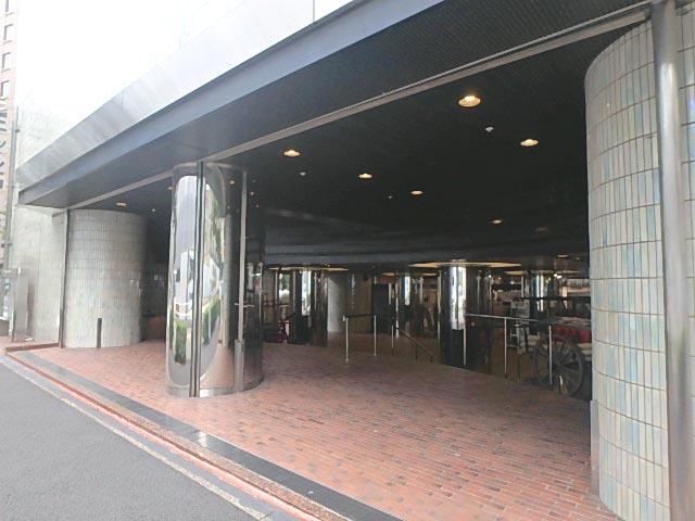 日本消防会館ビルエントランス①