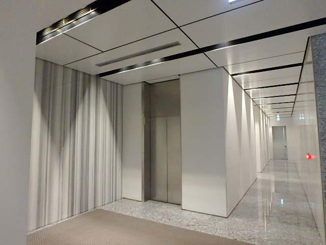 港南ビルホール①
