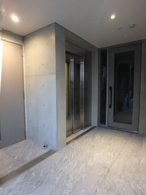 ホール①