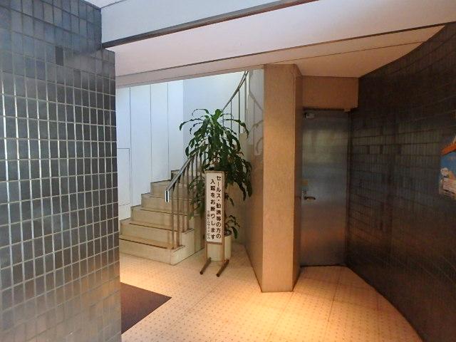ホール①