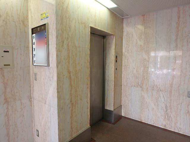 ホール②