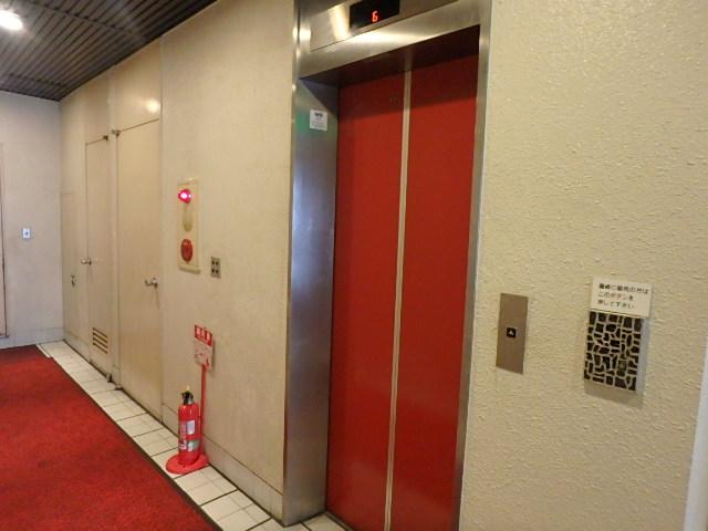 ホール②