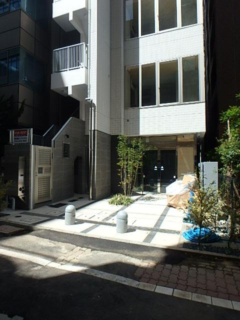 NOVEL WORK Shibadaimonエントランス①