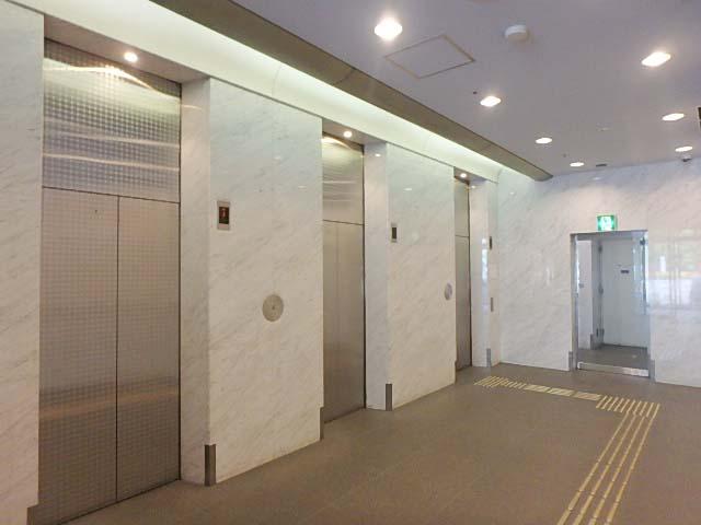 ホール②