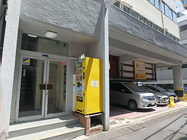 恭和ビルエントランス①