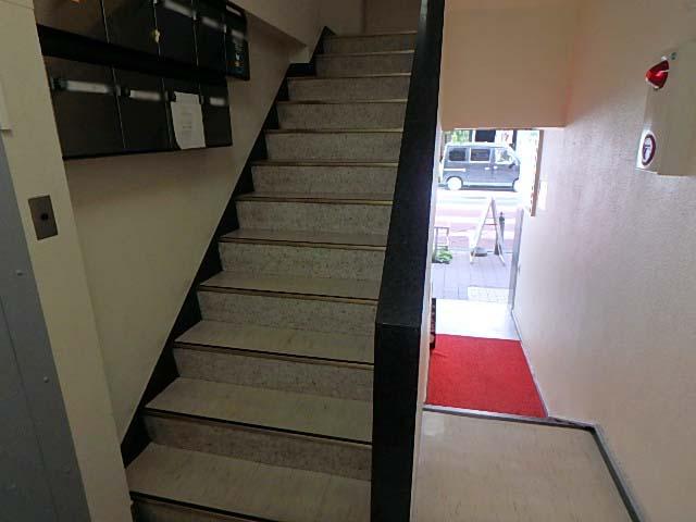 ホール③