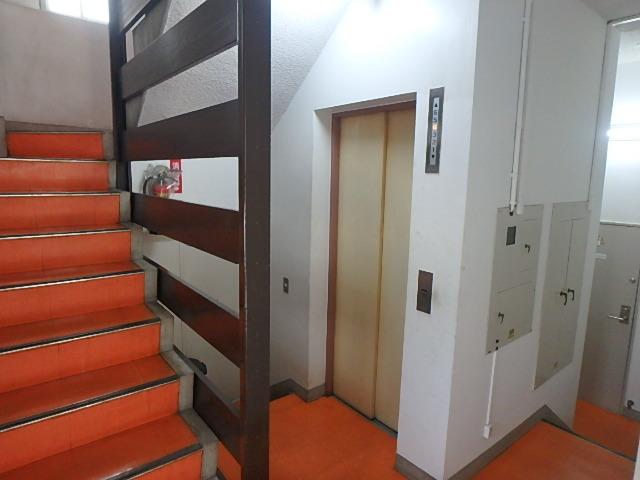 ホール②
