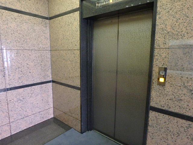 ホール①
