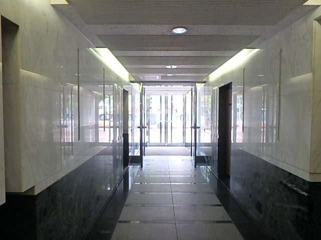 ホール②