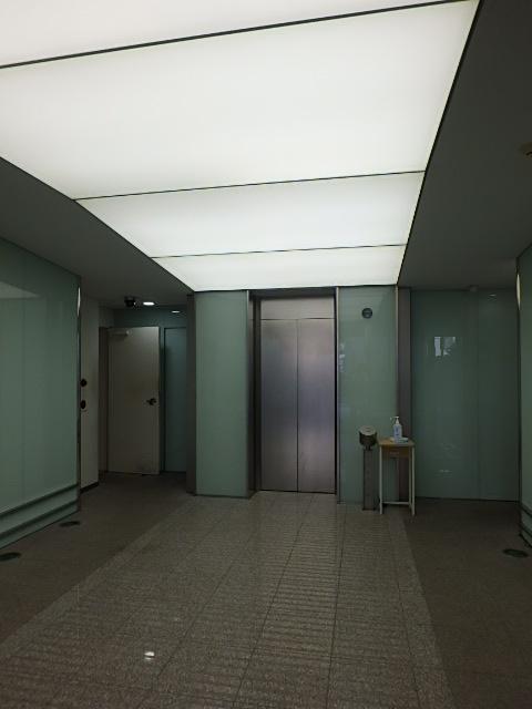 ホール①