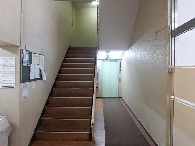 ホール②