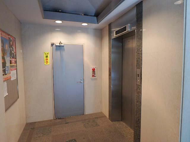 ホール②