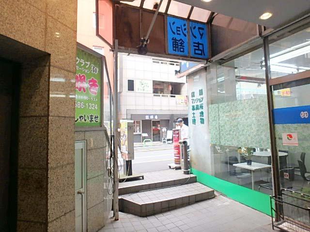 ホール②