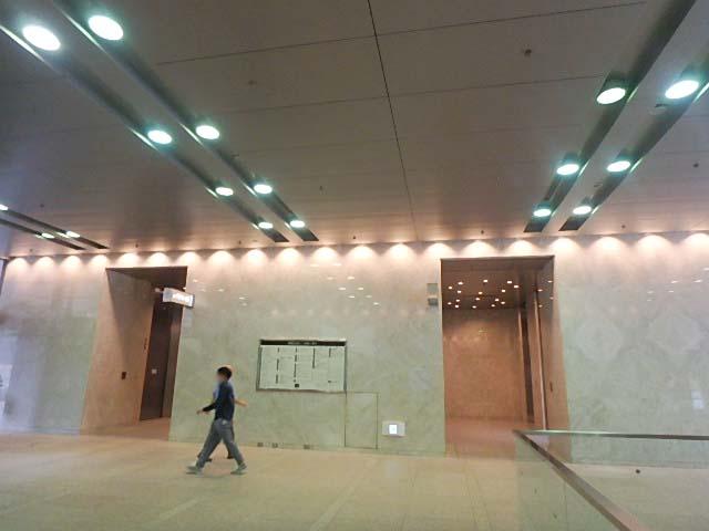 ホール②