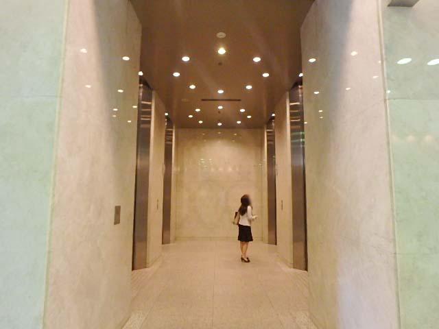 ホール③