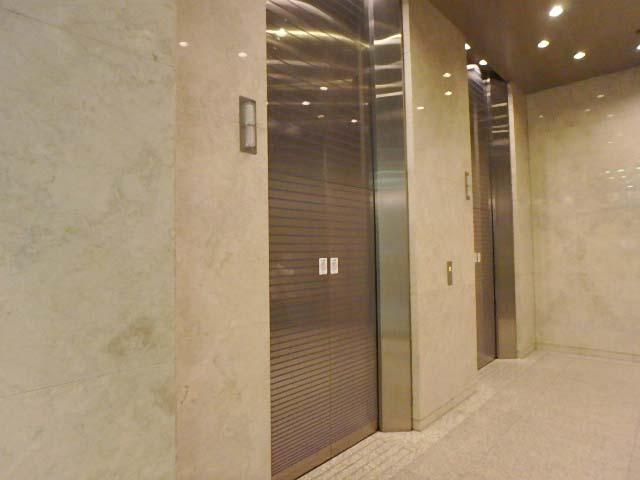 ホール④