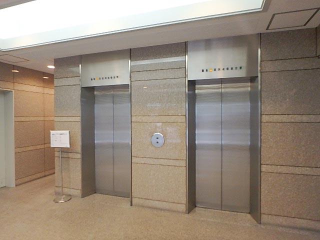 ホール①