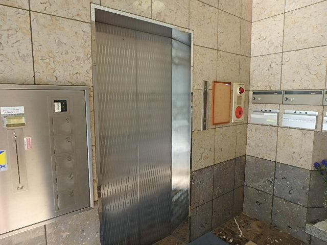 ホール②