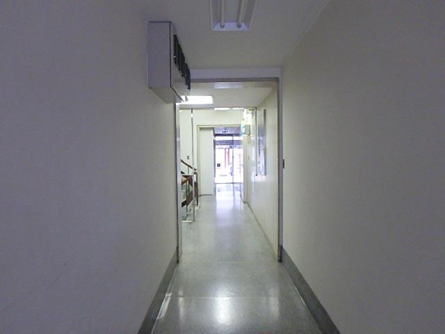 ホール②