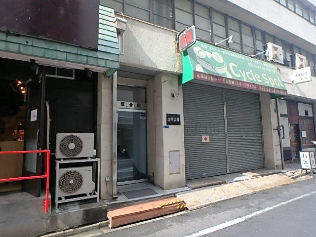 エントランス①