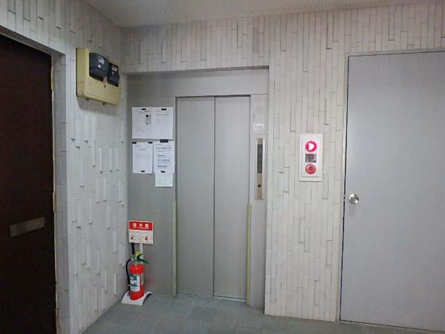 ホール①
