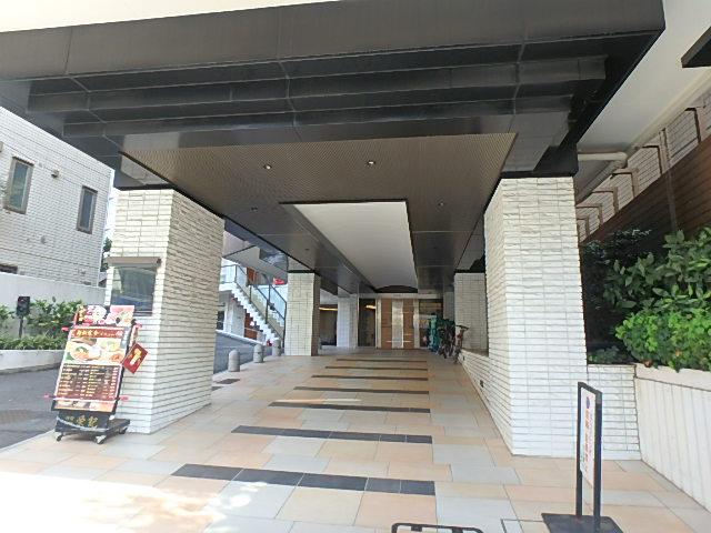 エントランス①