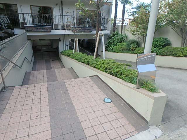 エントランス①