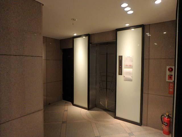 ホール②