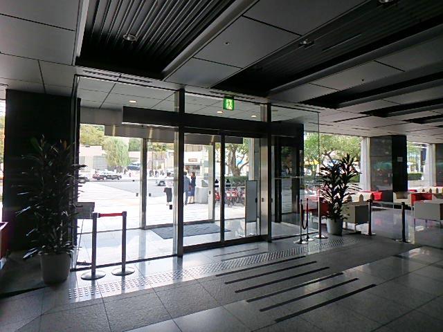 ホール⑥