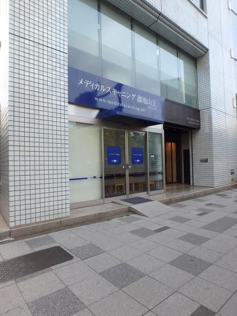 エントランス①