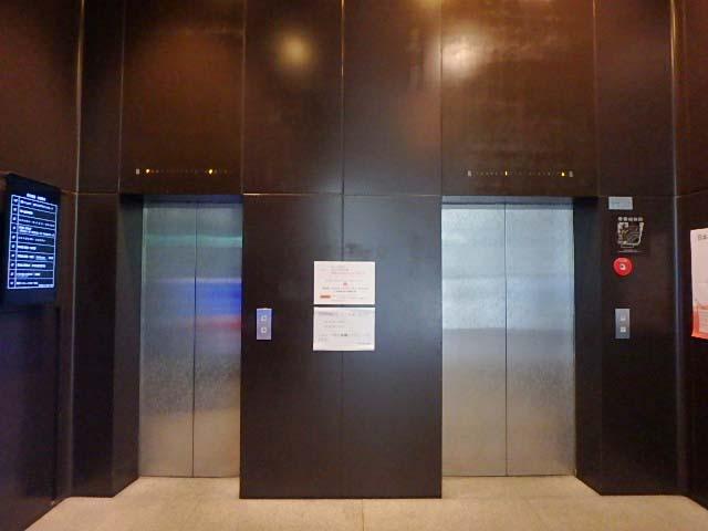 草月会館ホール①