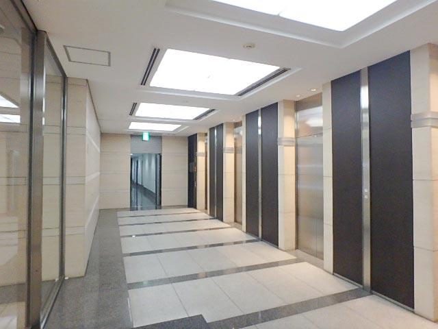 ホール①