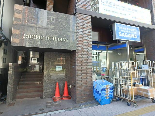 エントランス①