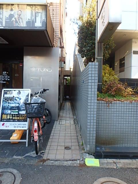 小林ビルエントランス③