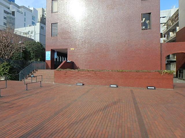 エントランス①