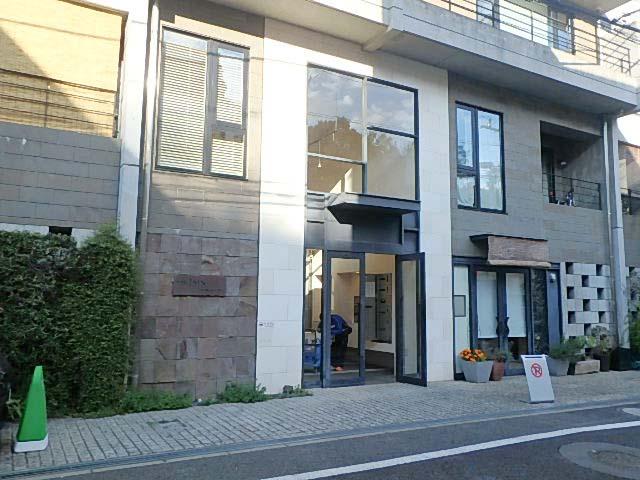 エントランス①