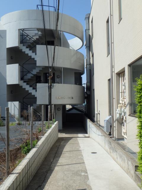 南青山オークビルエントランス①