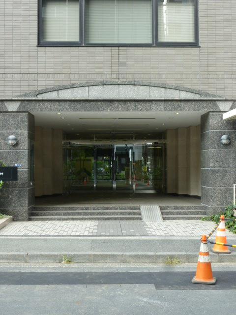 エントランス①