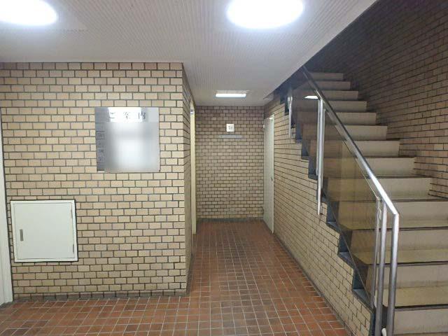 白金三五ビルホール①