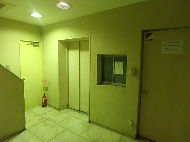 ホール②