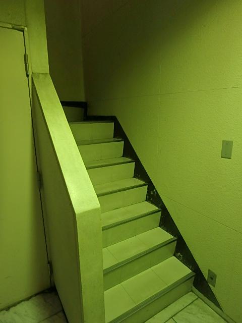 ホール③