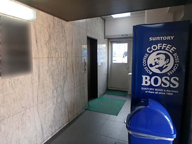 ホール①