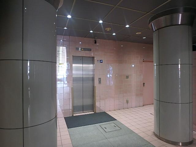 ホール②