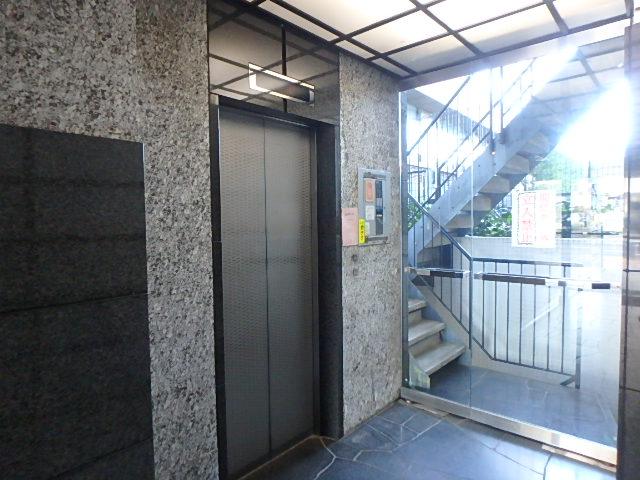 ホール②